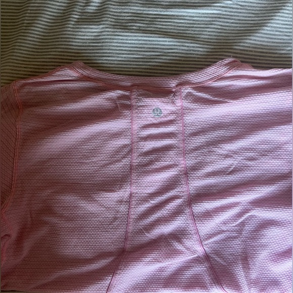 LULULEMON breathable running shirt - Picture 2 of 4